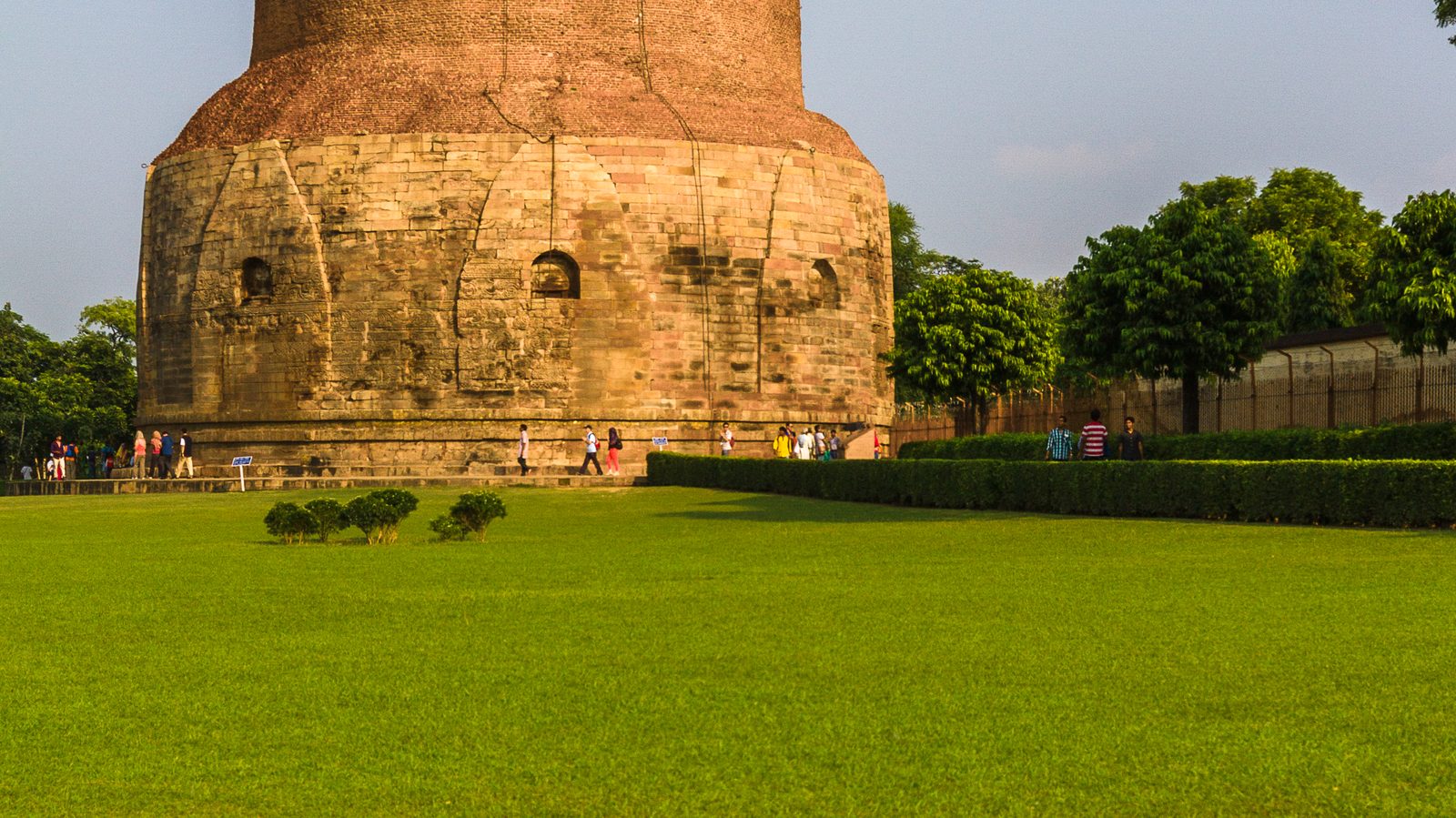 Stays near Sarnath, Varanasi